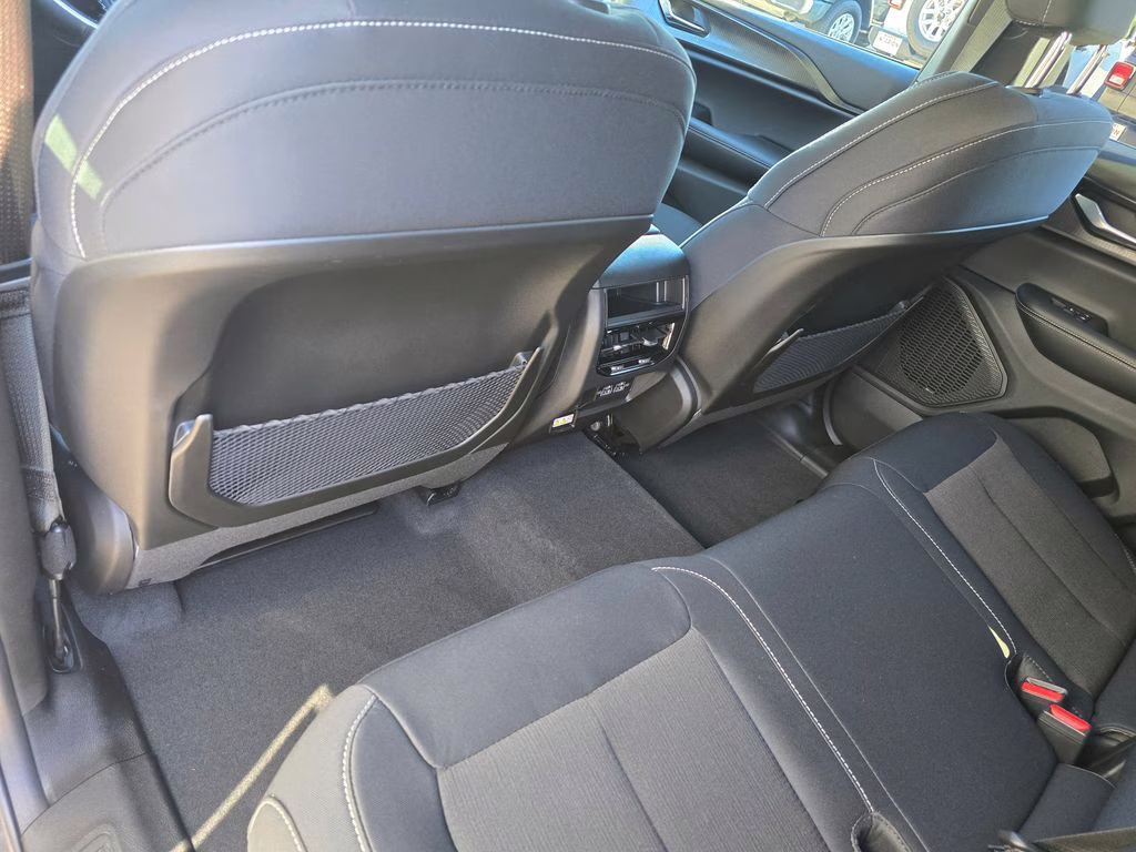 2025 Baltic Gray Metallic Clearcoat Jeep Grand Cherokee Laredo X 4X4 SUV