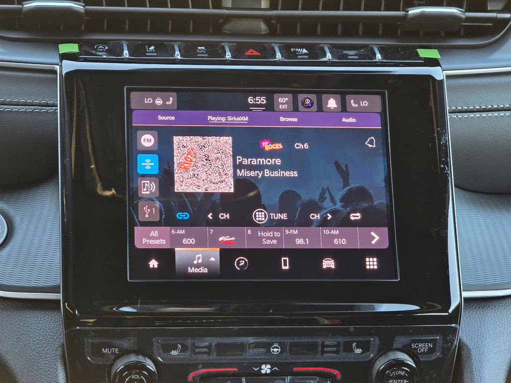 2025 Baltic Gray Metallic Clearcoat Jeep Grand Cherokee Laredo X 4X4 SUV