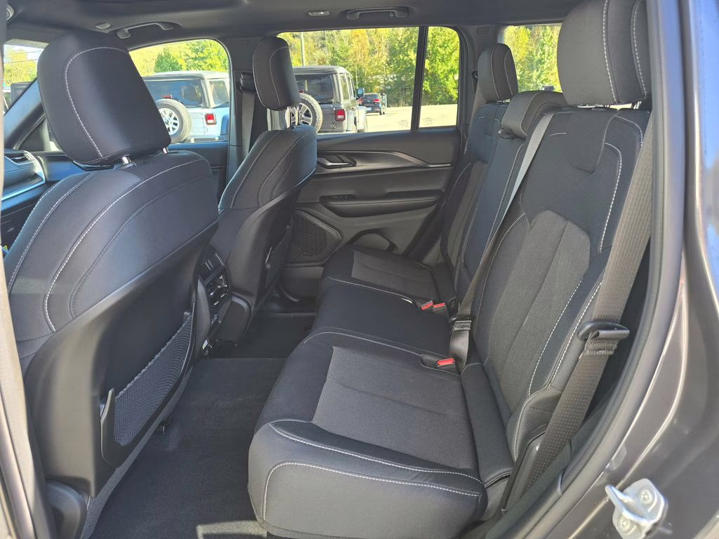 2025 Baltic Gray Metallic Clearcoat Jeep Grand Cherokee Laredo X 4X4 SUV