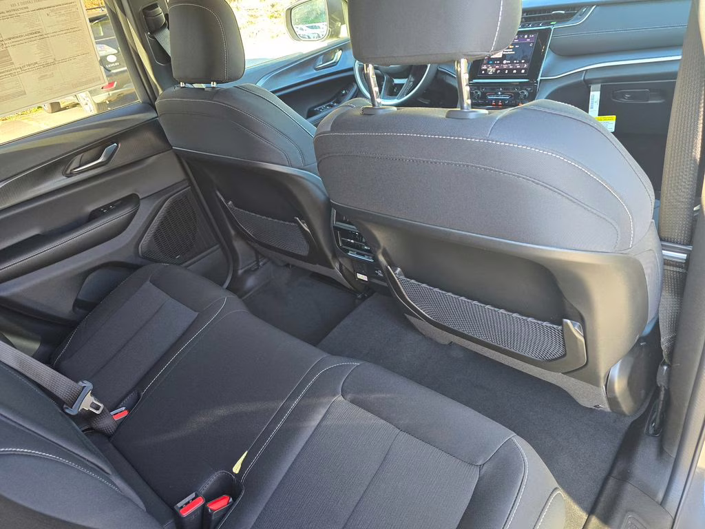 2025 Baltic Gray Metallic Clearcoat Jeep Grand Cherokee Laredo X 4X4 SUV