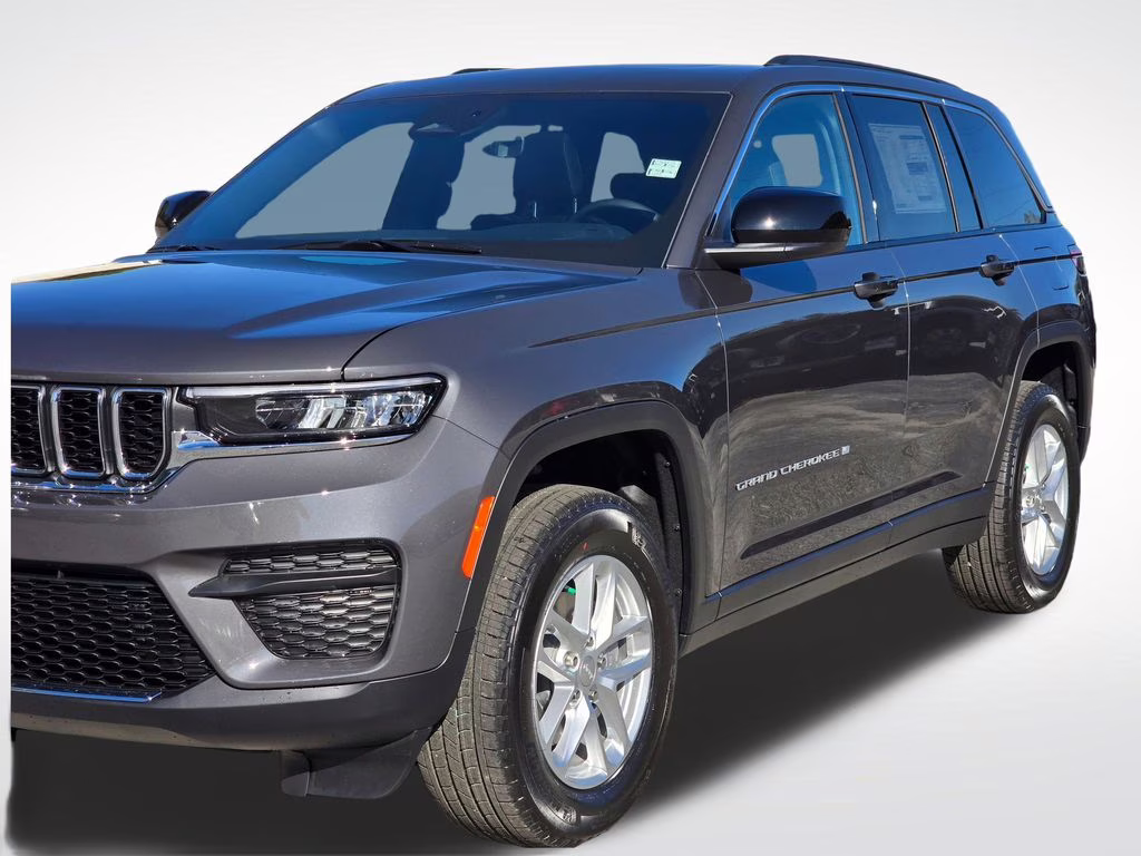 2025 Baltic Gray Metallic Clearcoat Jeep Grand Cherokee Laredo X 4X4 SUV