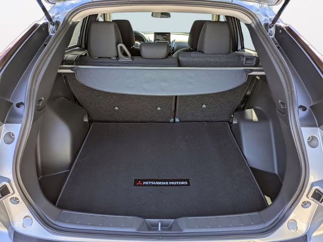 2026 Alloy Silver Metallic Mitsubishi Eclipse Cross LE 4X4 SUV