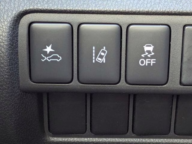 2026 Alloy Silver Metallic Mitsubishi Eclipse Cross LE 4X4 SUV