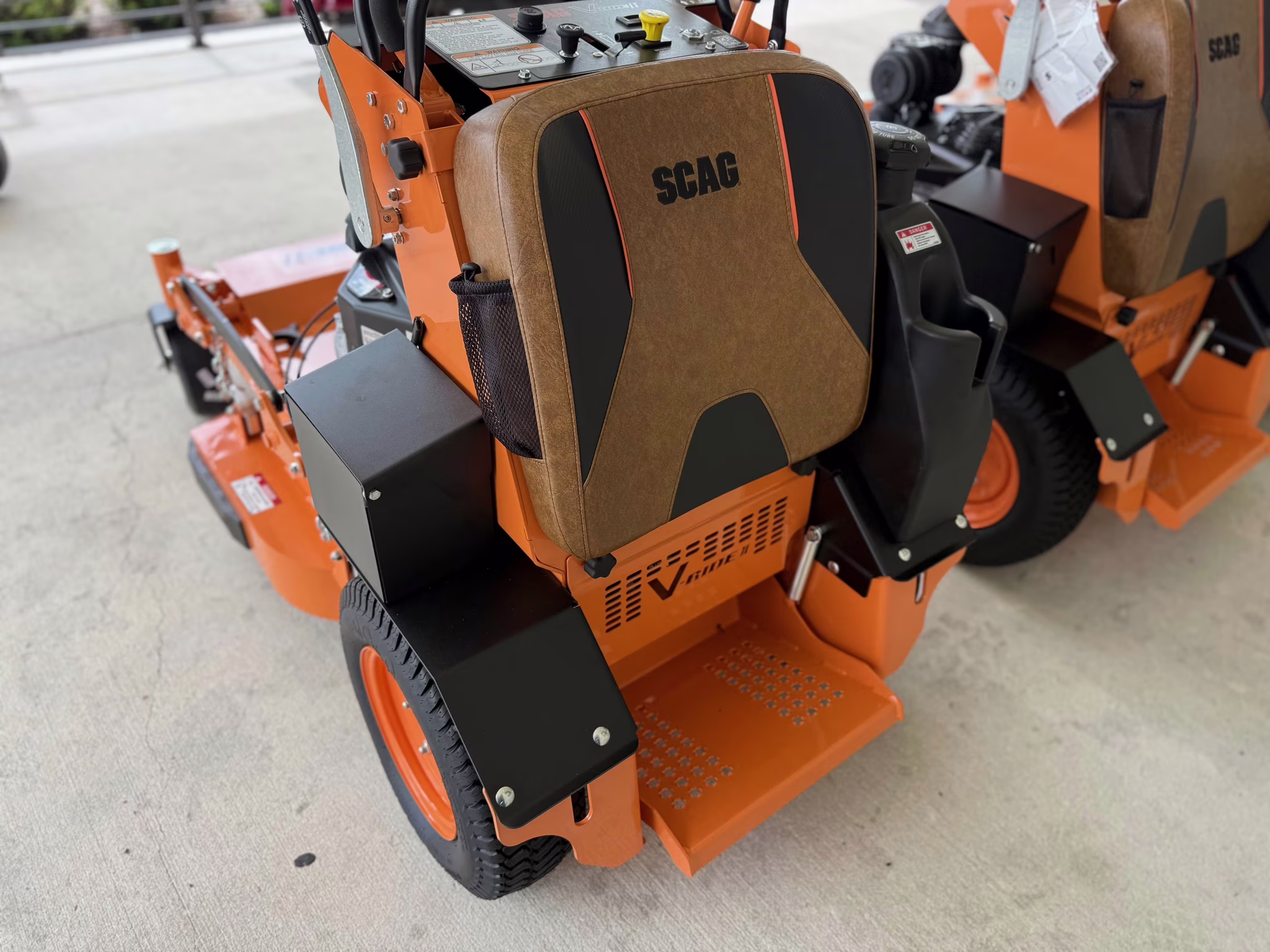2026 - SCAG V-Ride II 32 Lawn Mower