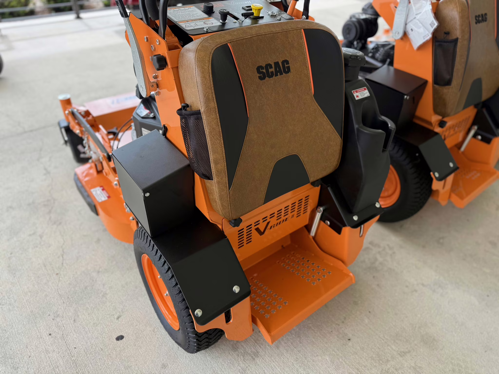 2026 - SCAG V-Ride II SVRII32A-16FX Lawn Mower