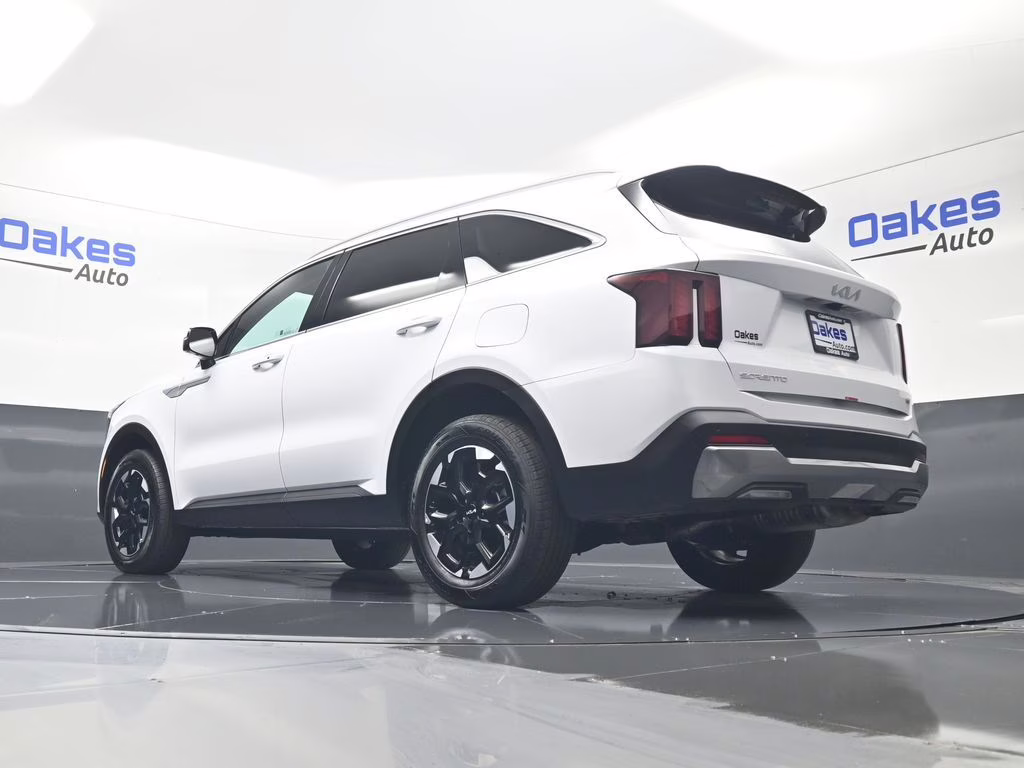 2026 Glacial White Pearl Kia Sorento S AWD SUV