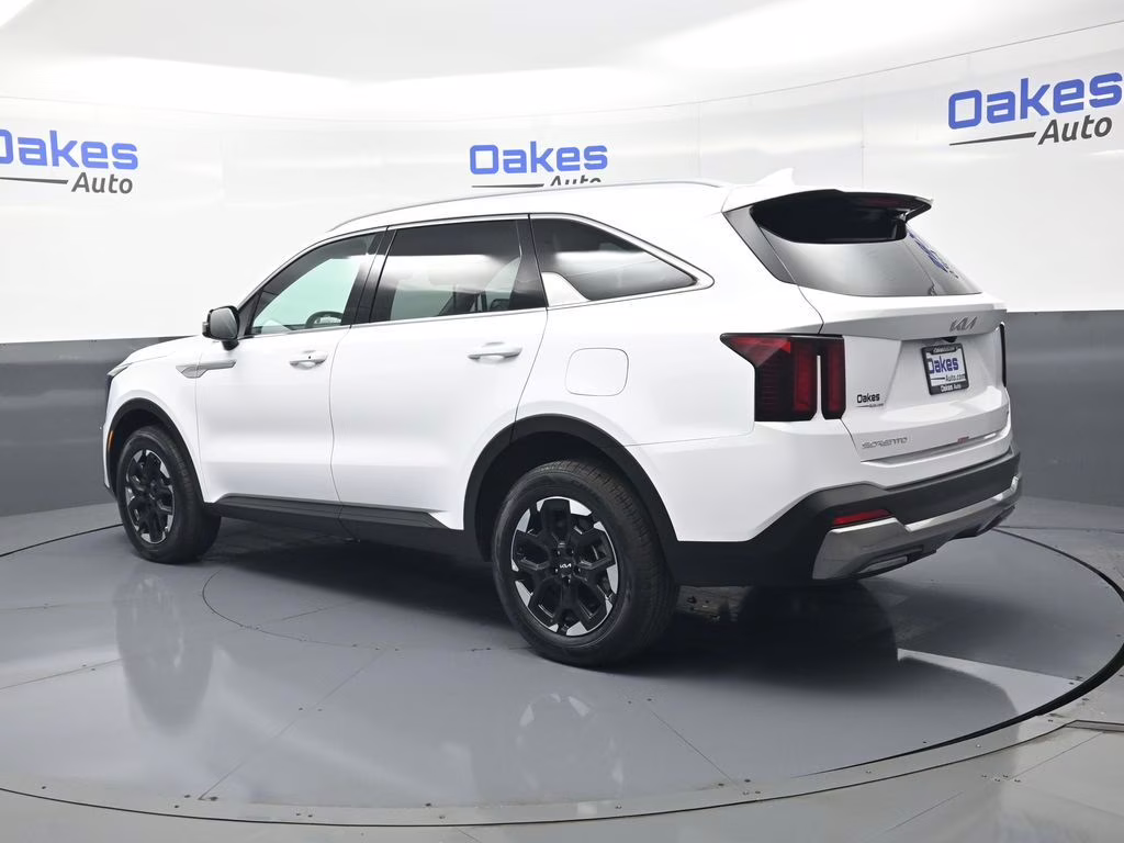 2026 Glacial White Pearl Kia Sorento S AWD SUV