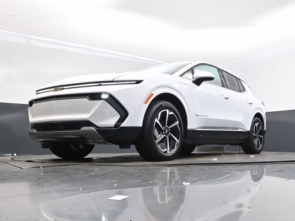 2025 Summit White Chevrolet Equinox EV LT FWD SUV