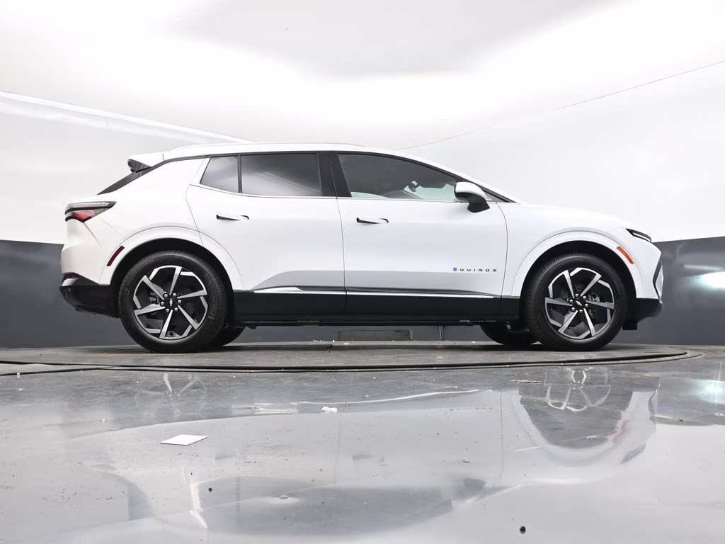 2025 Summit White Chevrolet Equinox EV LT FWD SUV