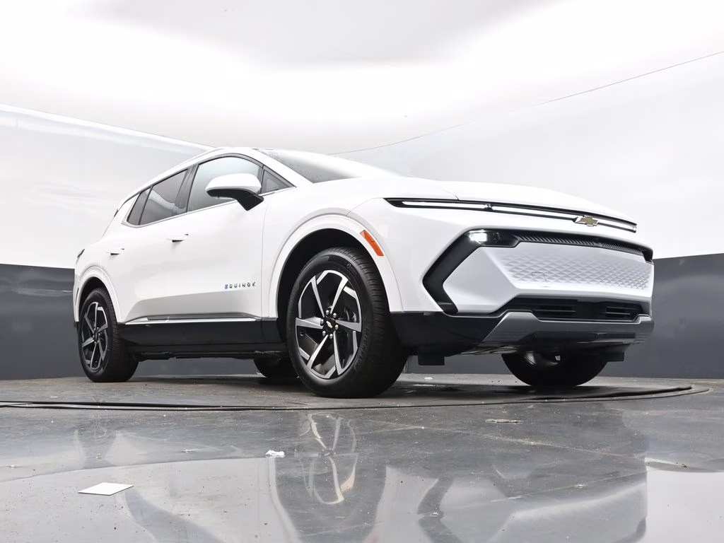 2025 Summit White Chevrolet Equinox EV LT FWD SUV