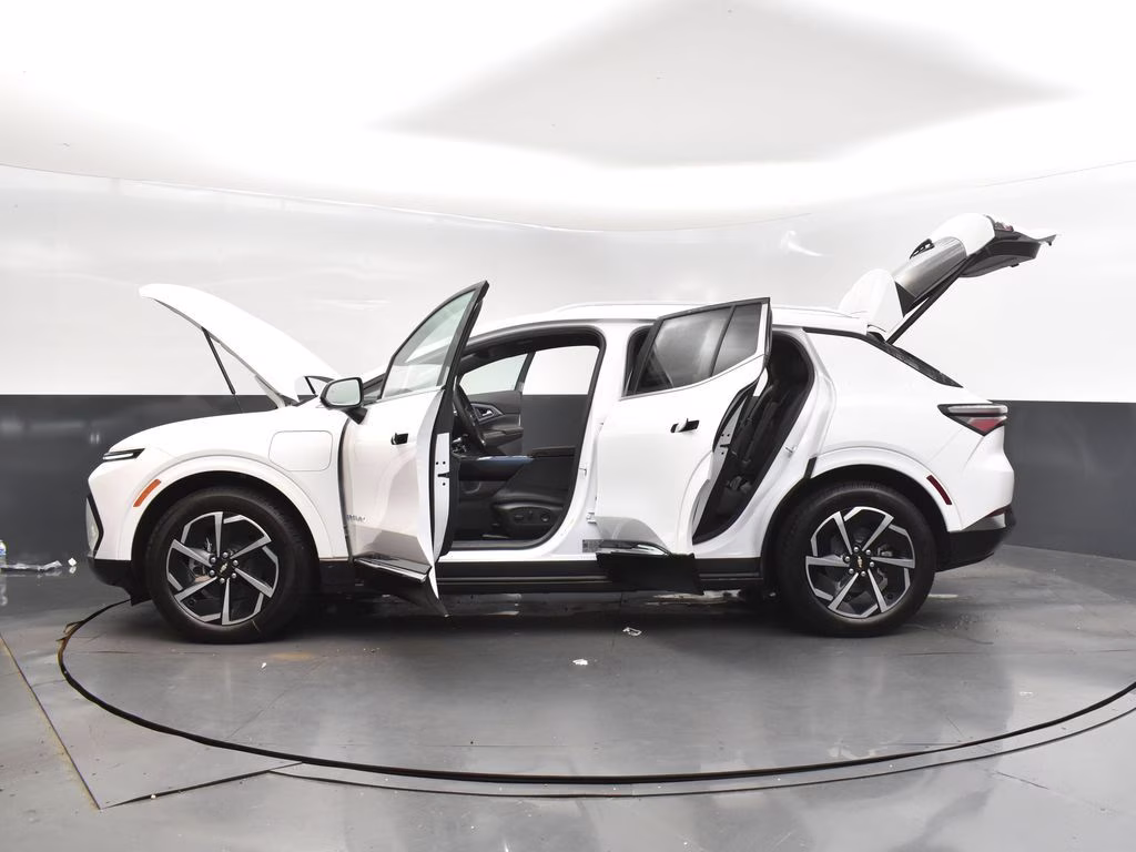 2025 Summit White Chevrolet Equinox EV LT FWD SUV