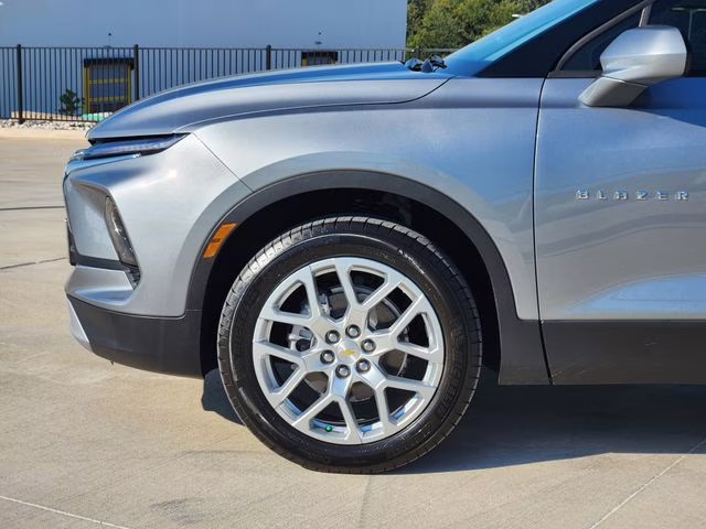 2025 Sterling Gray Metallic Chevrolet Blazer LT FWD SUV
