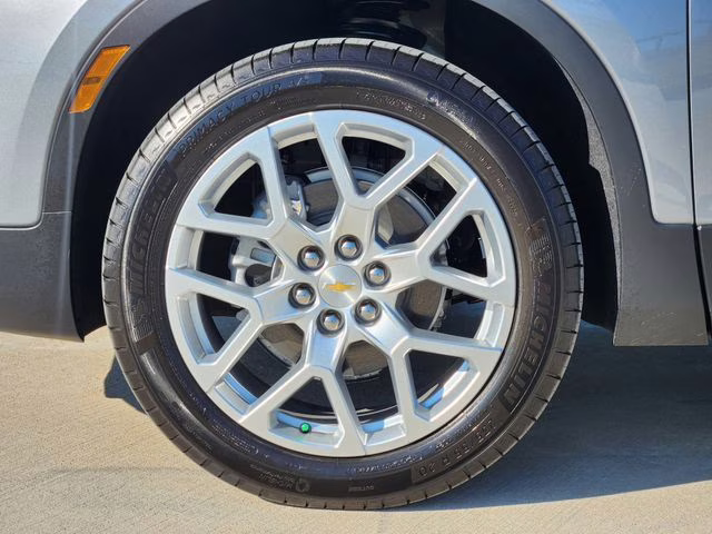 2025 Sterling Gray Metallic Chevrolet Blazer LT FWD SUV