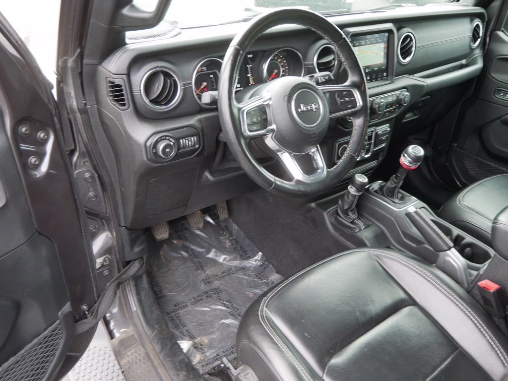 2020 Granite Crystal Metallic Clearcoat Jeep Wrangler Unlimited Sahara 4X4 SUV
