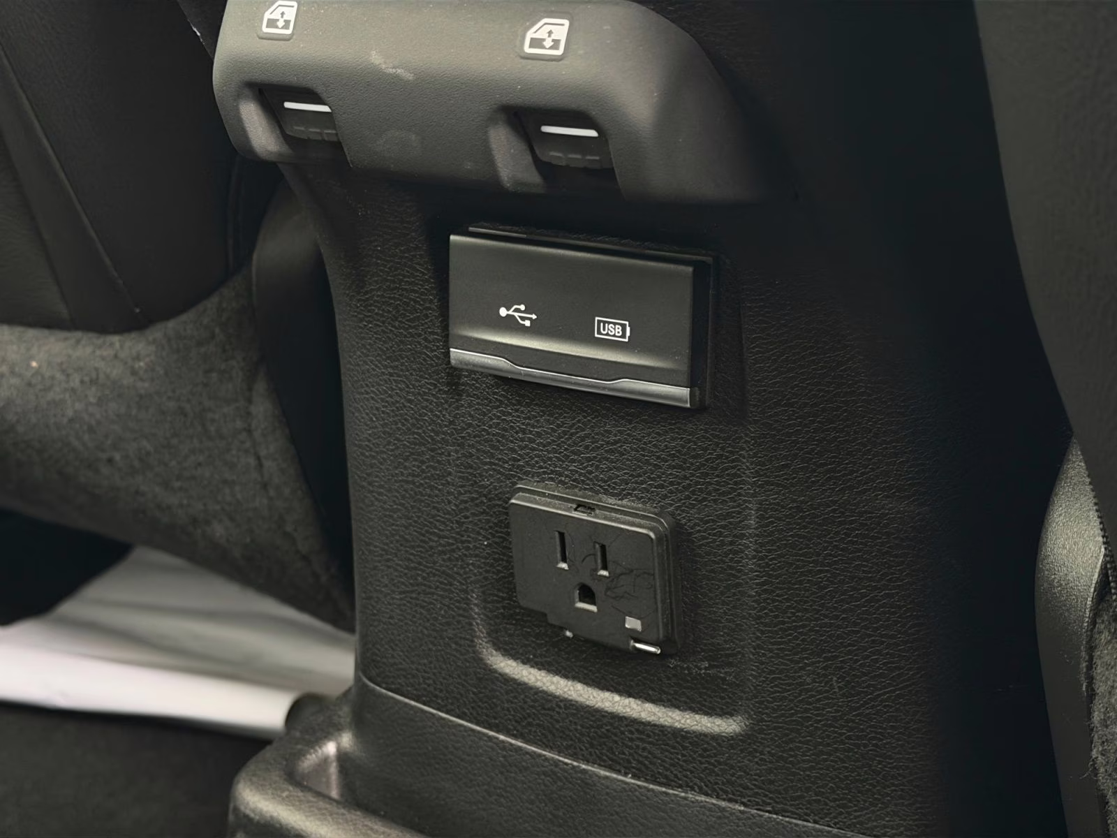 2020 Granite Crystal Metallic Clearcoat Jeep Wrangler Unlimited Sahara 4X4 SUV