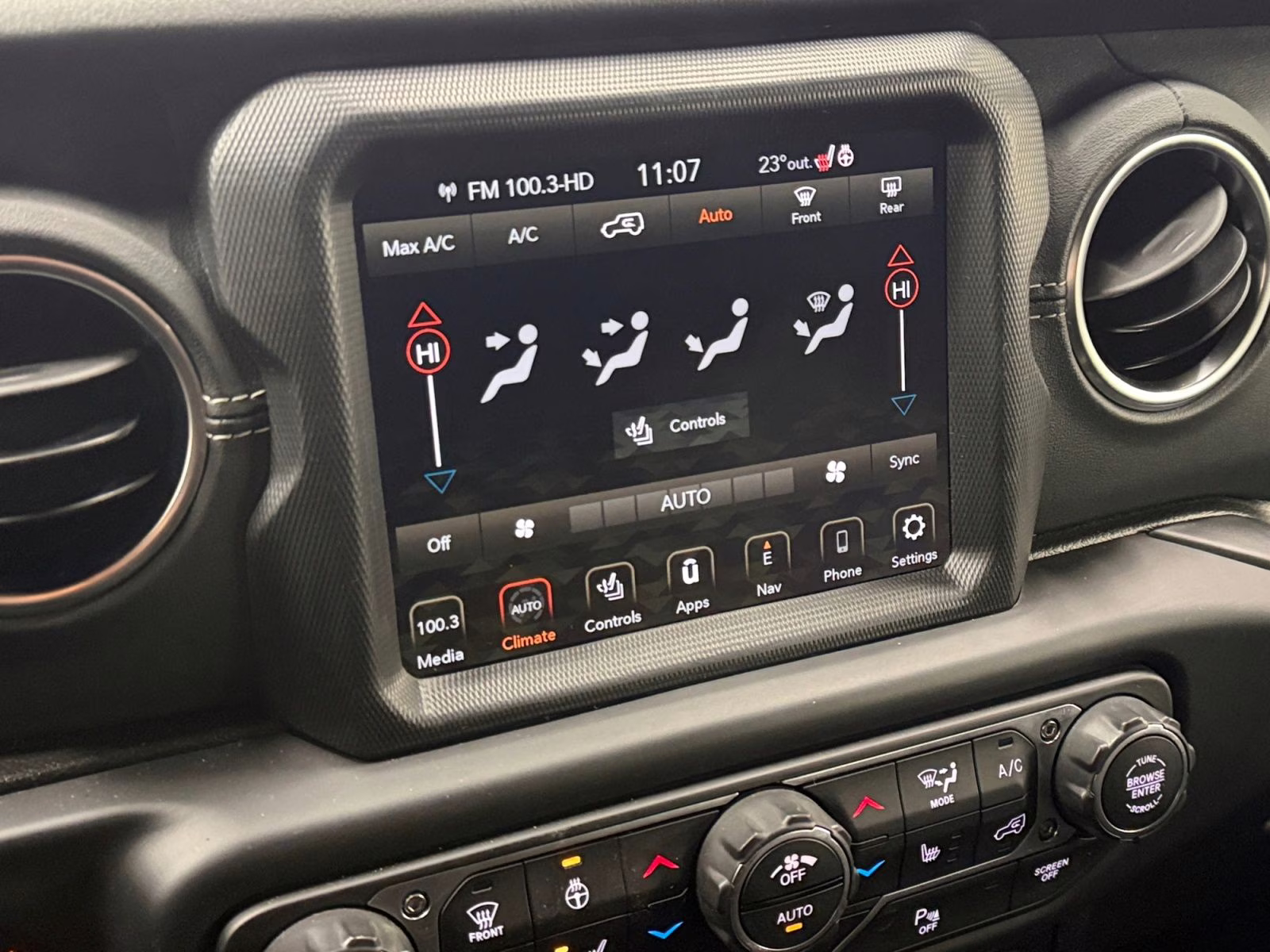 2020 Granite Crystal Metallic Clearcoat Jeep Wrangler Unlimited Sahara 4X4 SUV