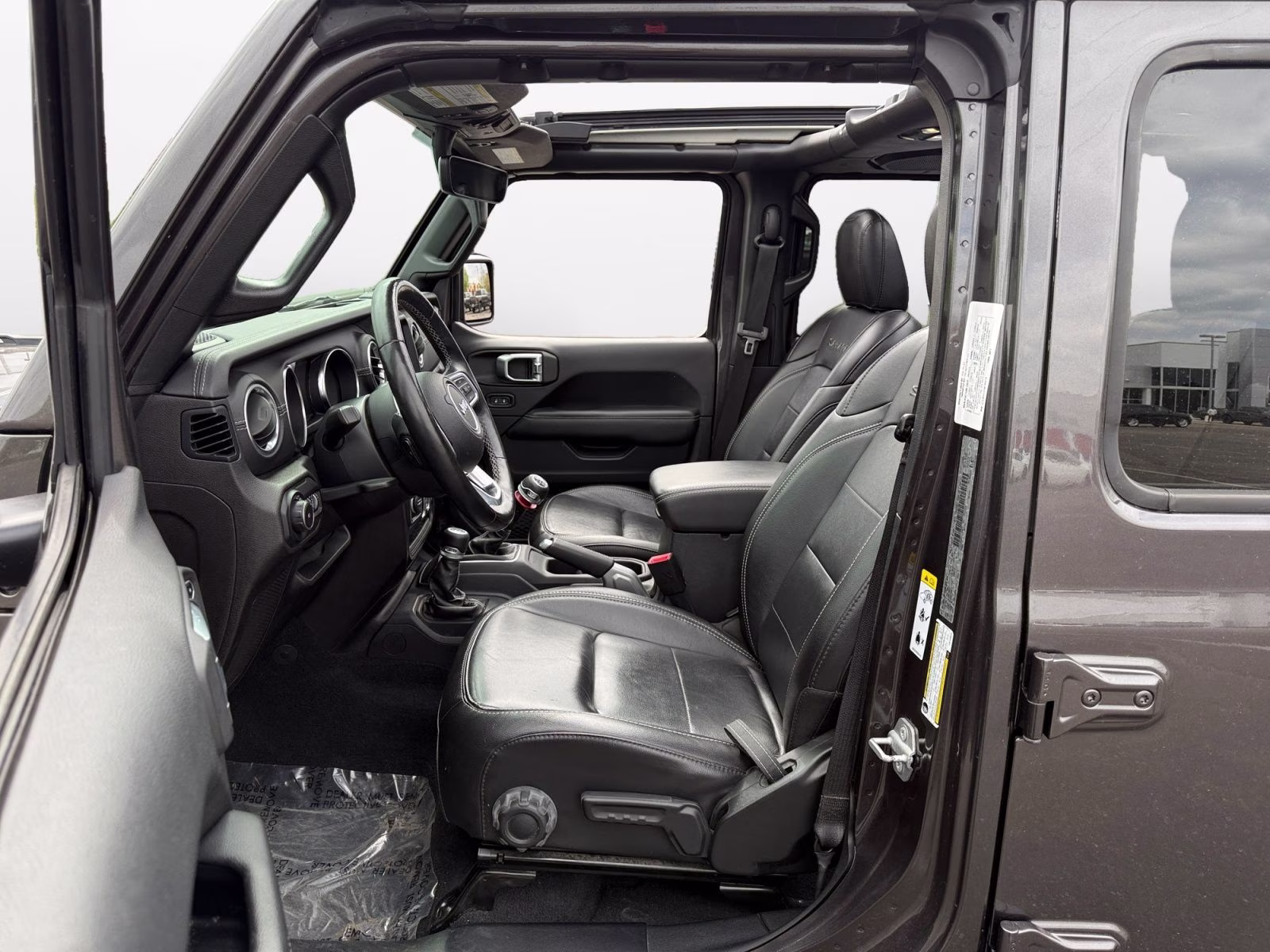 2020 Granite Crystal Metallic Clearcoat Jeep Wrangler Unlimited Sahara 4X4 SUV