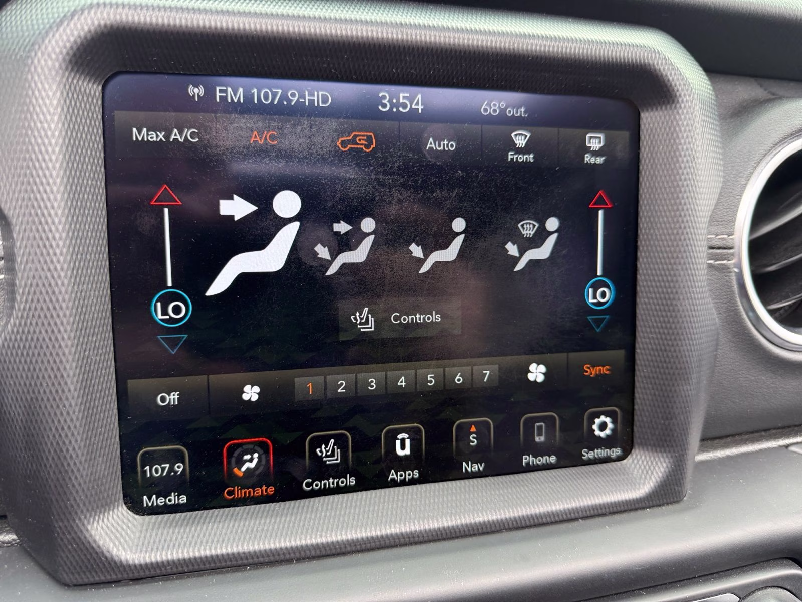 2020 Granite Crystal Metallic Clearcoat Jeep Wrangler Unlimited Sahara 4X4 SUV