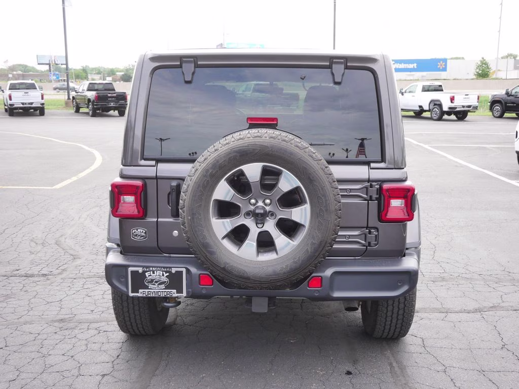2020 Granite Crystal Metallic Clearcoat Jeep Wrangler Unlimited Sahara 4X4 SUV