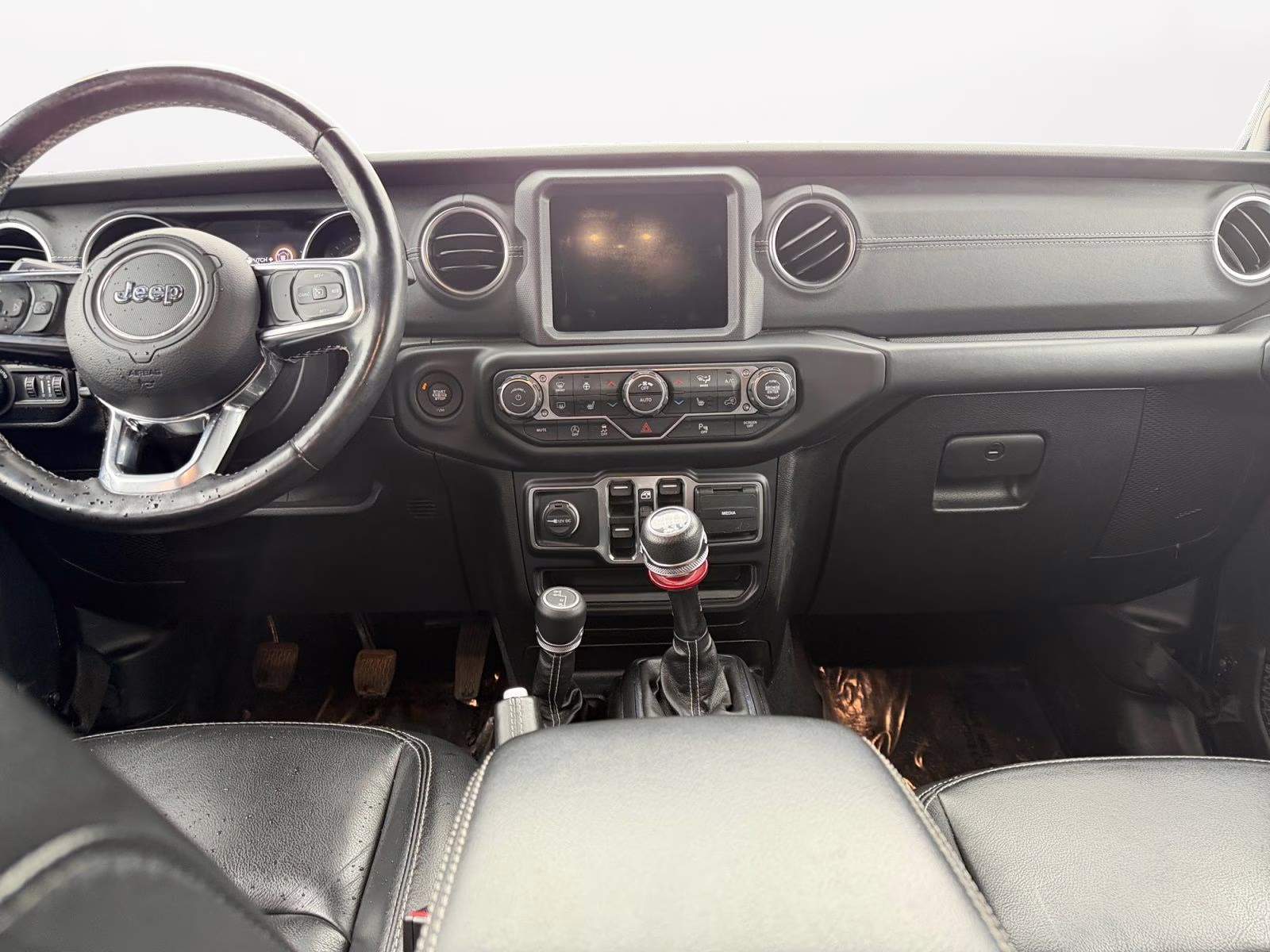 2020 Granite Crystal Metallic Clearcoat Jeep Wrangler Unlimited Sahara 4X4 SUV