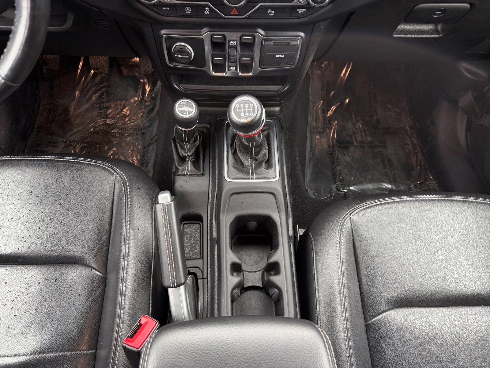 2020 Granite Crystal Metallic Clearcoat Jeep Wrangler Unlimited Sahara 4X4 SUV