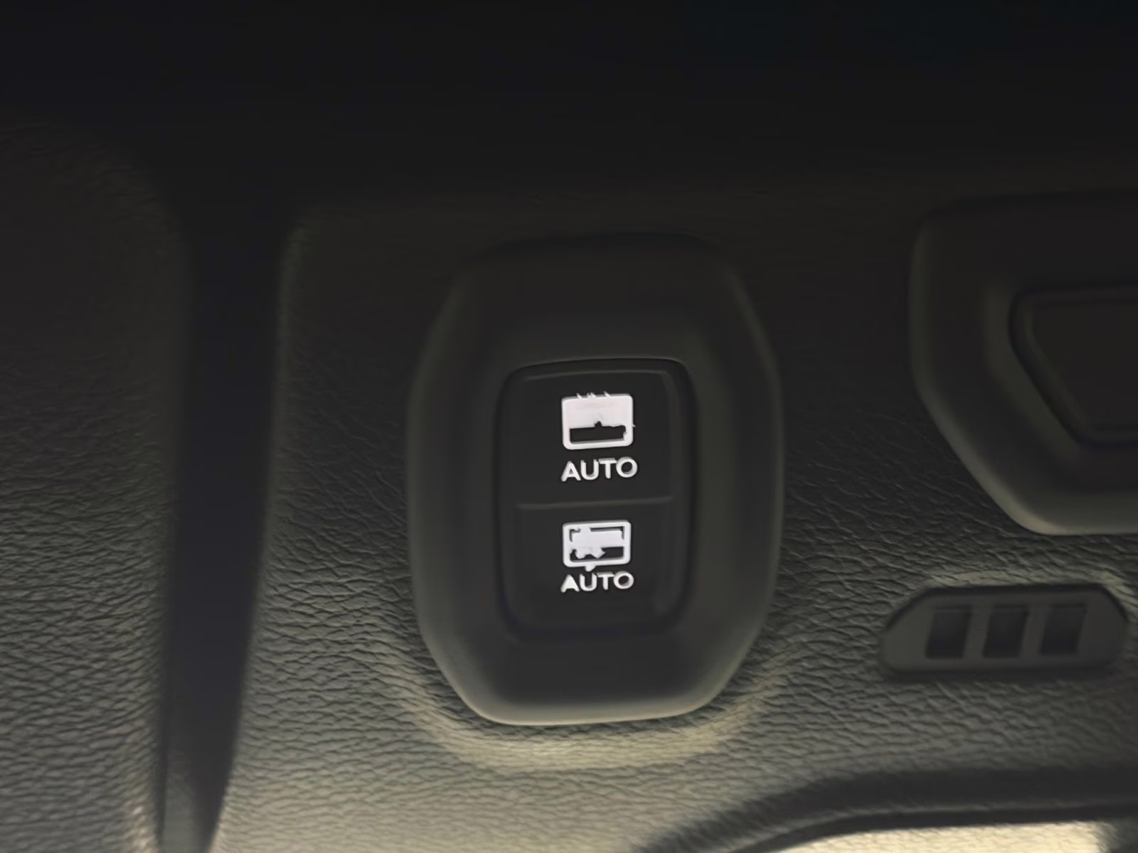 2020 Granite Crystal Metallic Clearcoat Jeep Wrangler Unlimited Sahara 4X4 SUV