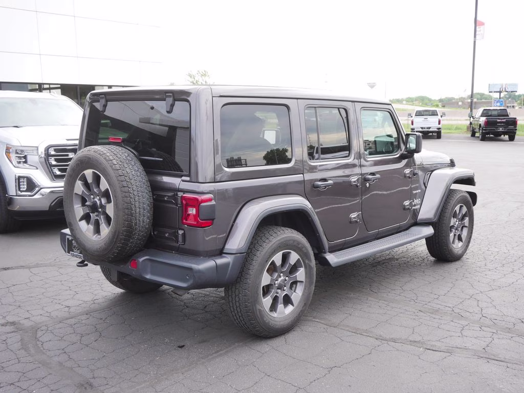 2020 Granite Crystal Metallic Clearcoat Jeep Wrangler Unlimited Sahara 4X4 SUV