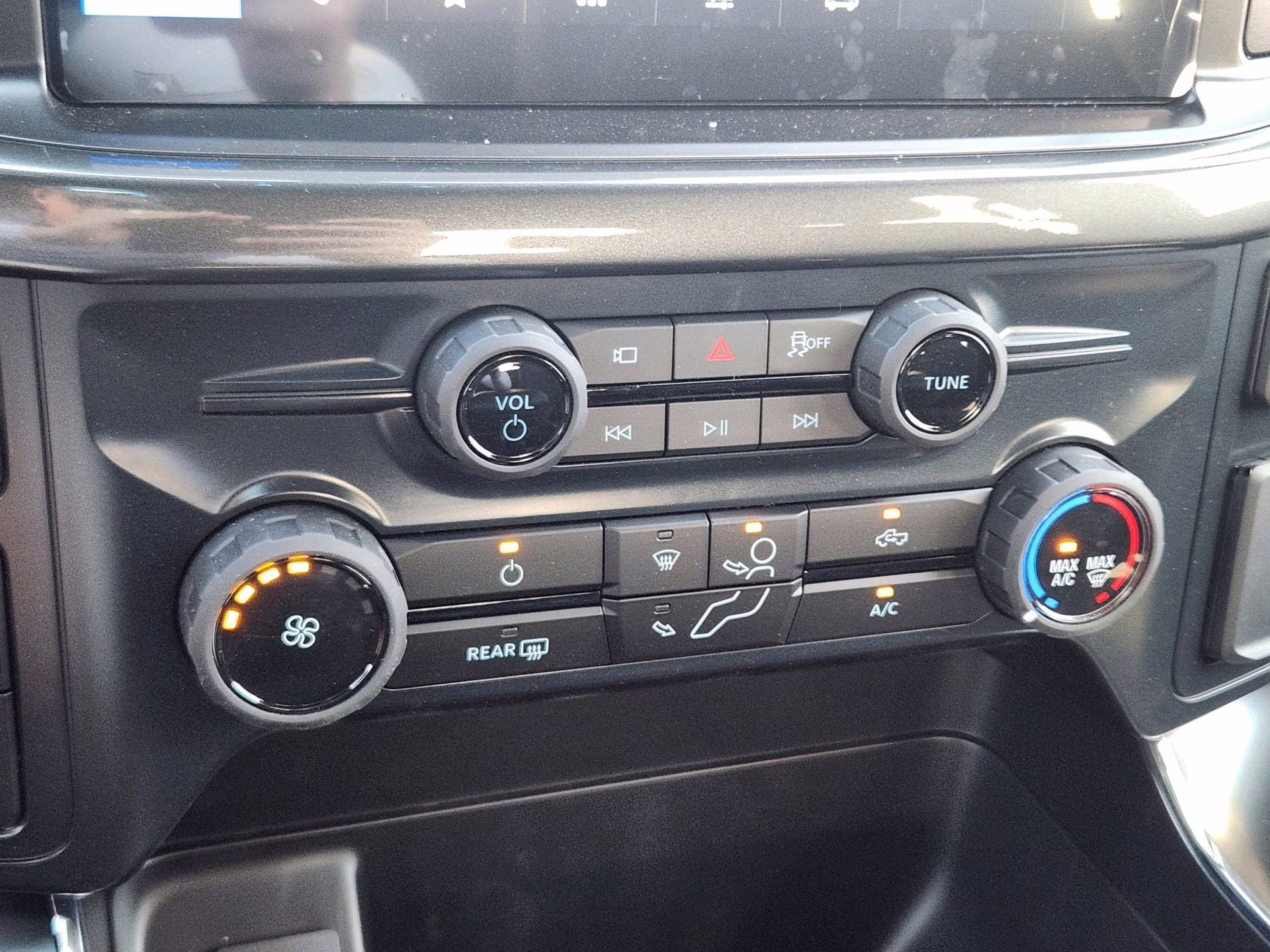 2025 Agate Black Metallic Ford F-150 STX 4X4 Truck