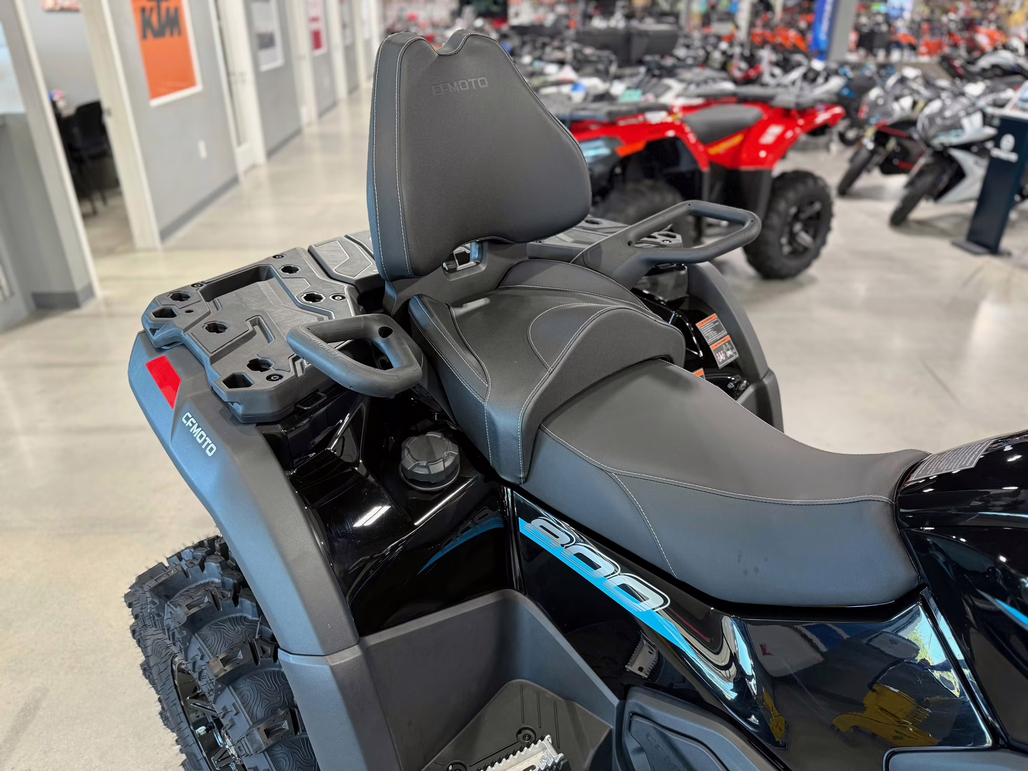 2026 - CFMOTO CFORCE 800 Touring ATV