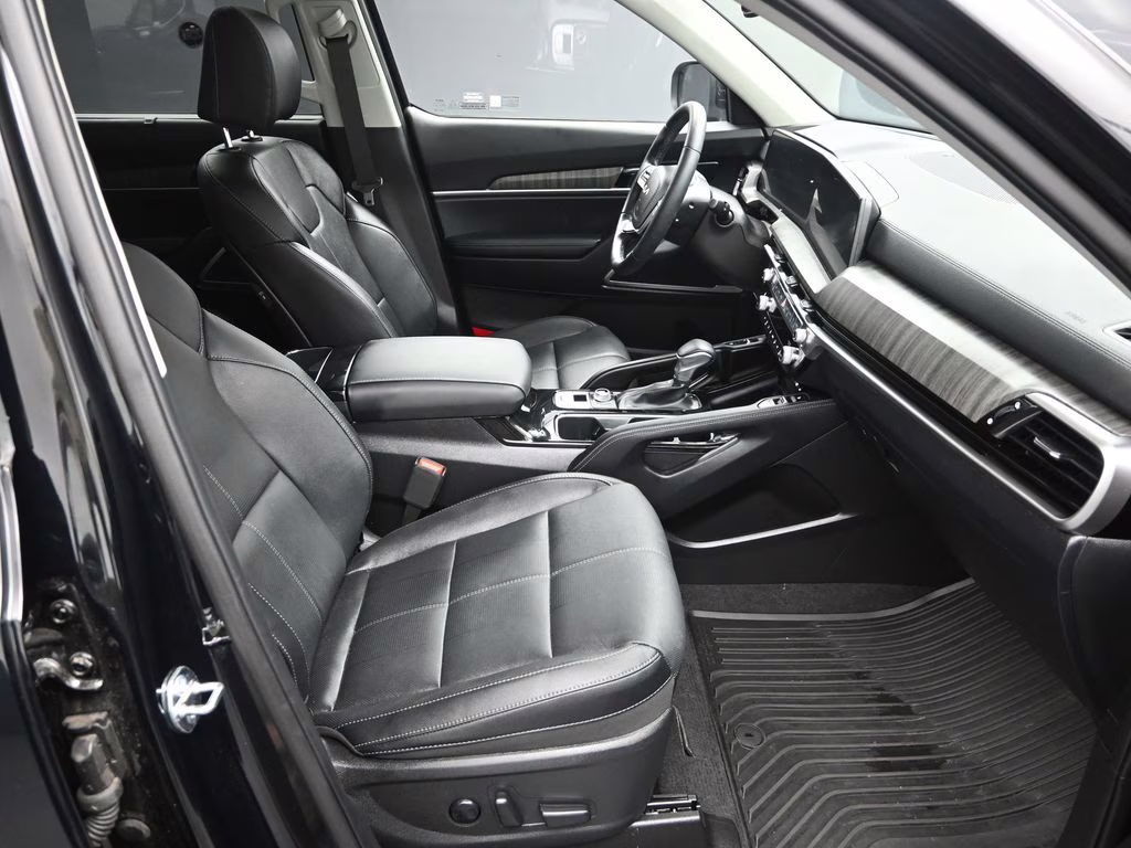 2025 Ebony Black Kia Telluride EX AWD SUV