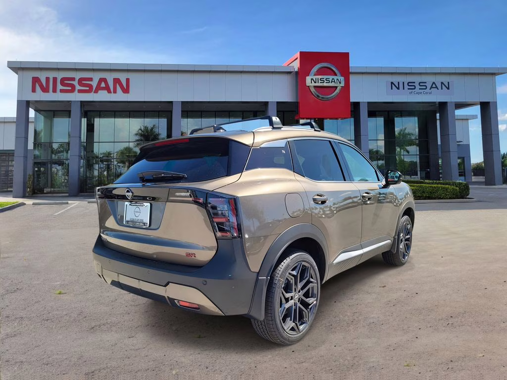 2026 Bronze Metallic Nissan Kicks SR FWD SUV