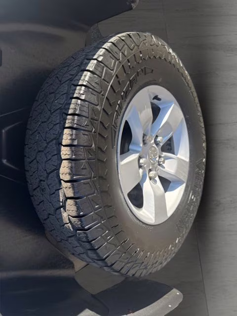 2022 Billet Silver Metallic Clearcoat Ram 1500 Classic SLT 4X4 Truck