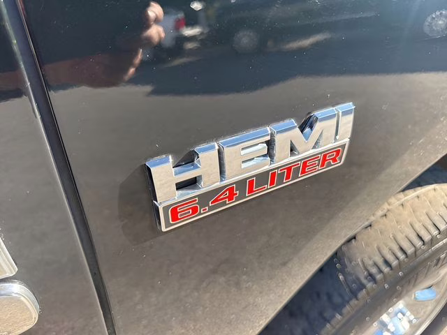 2018 Black Forest Green Pearlcoat Ram 3500 SLT 4X4 Truck