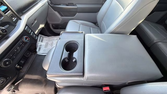 2021 Oxford White Ford F-150 XL 4X4 Truck