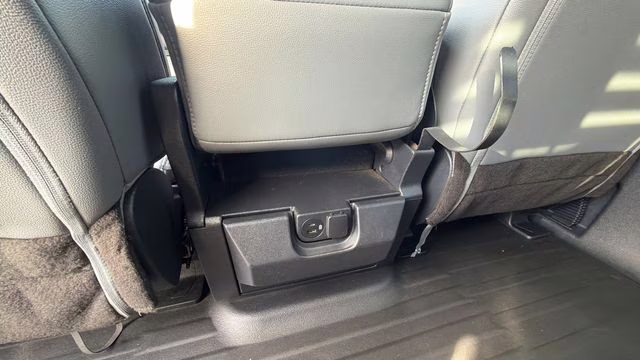 2021 Oxford White Ford F-150 XL 4X4 Truck