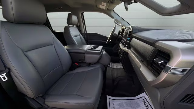 2021 Oxford White Ford F-150 XL 4X4 Truck