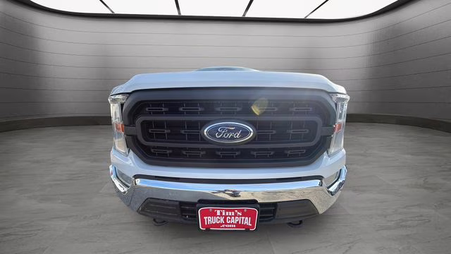 2021 Oxford White Ford F-150 XL 4X4 Truck