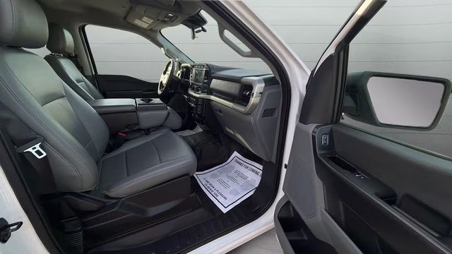 2021 Oxford White Ford F-150 XL 4X4 Truck