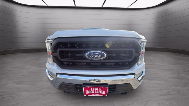 2021 Oxford White Ford F-150 XL 4X4 Truck