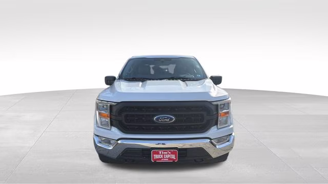 2021 Oxford White Ford F-150 XL 4X4 Truck