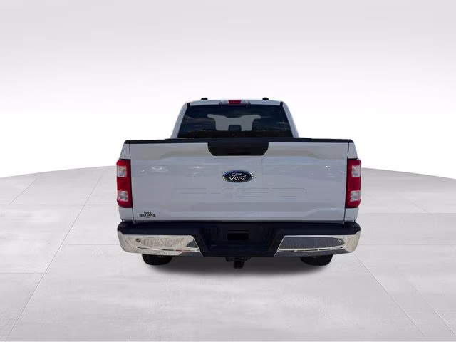 2021 Oxford White Ford F-150 XL 4X4 Truck