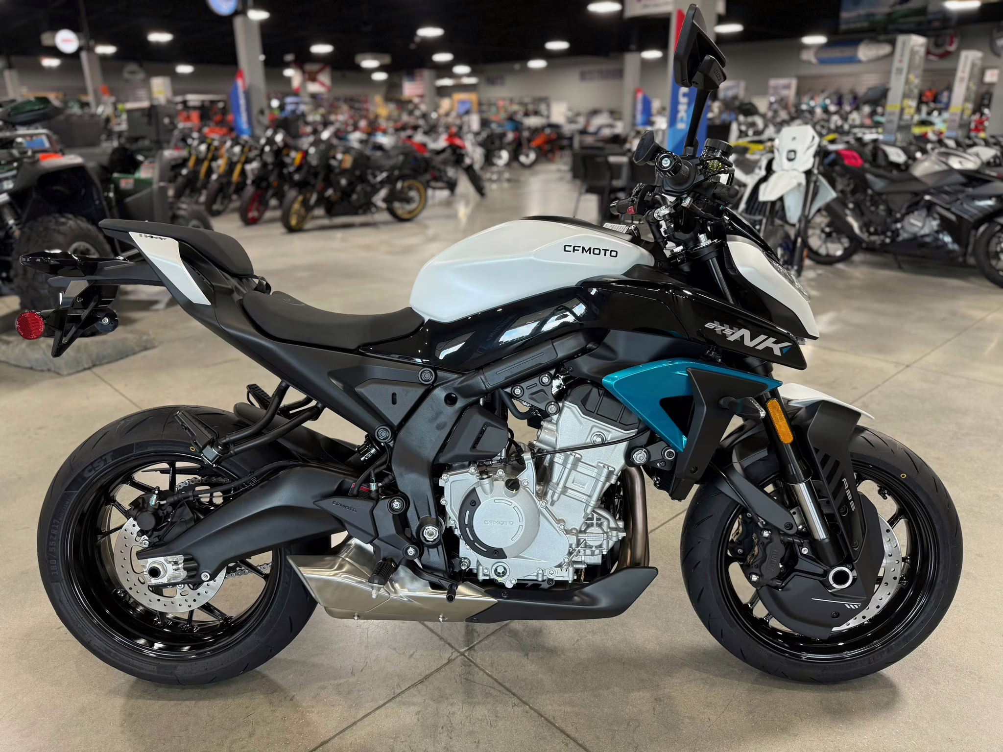 2026 - CFMOTO 675NK Motorcycle