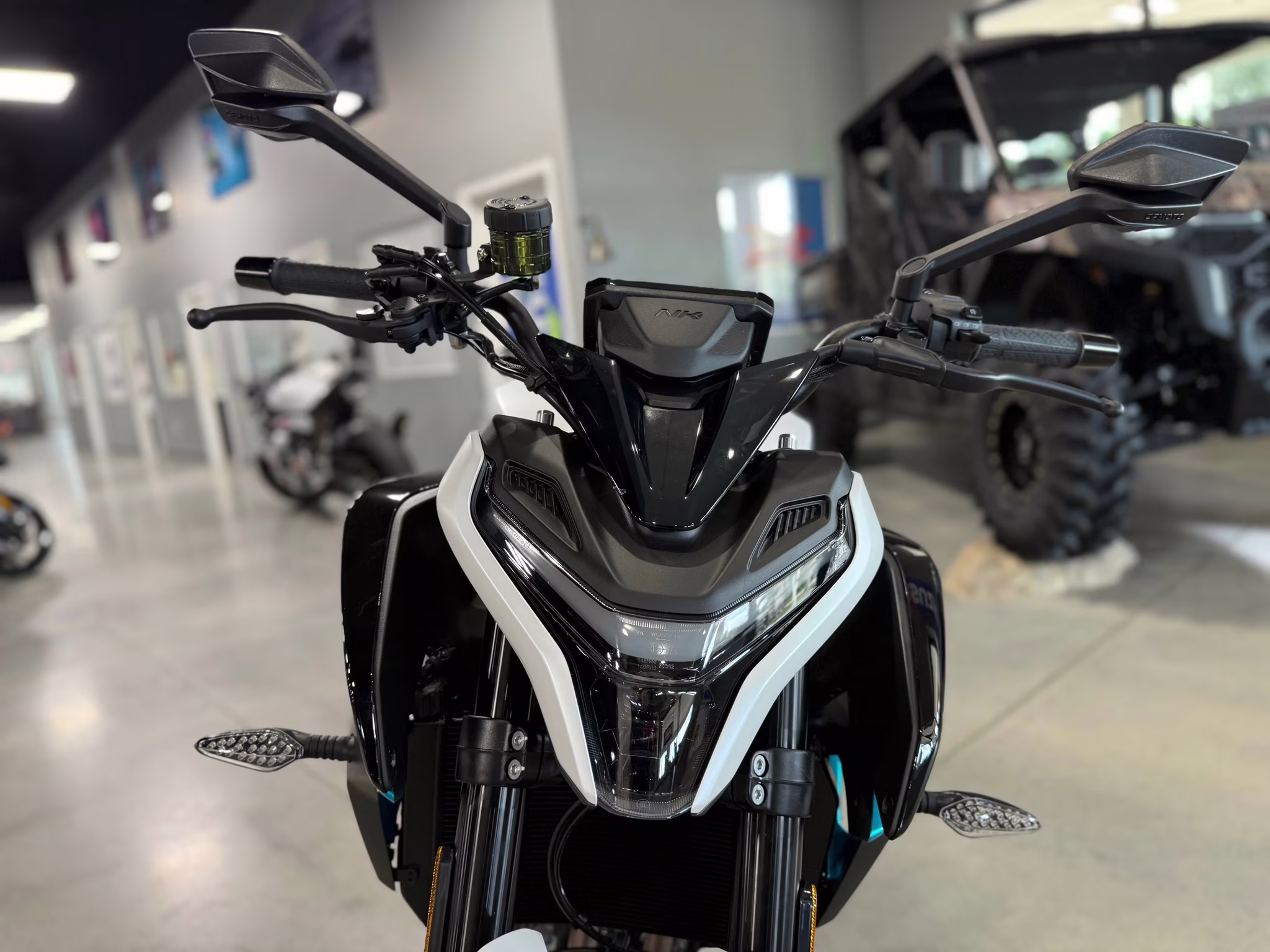 2026 - CFMOTO 675NK Motorcycle