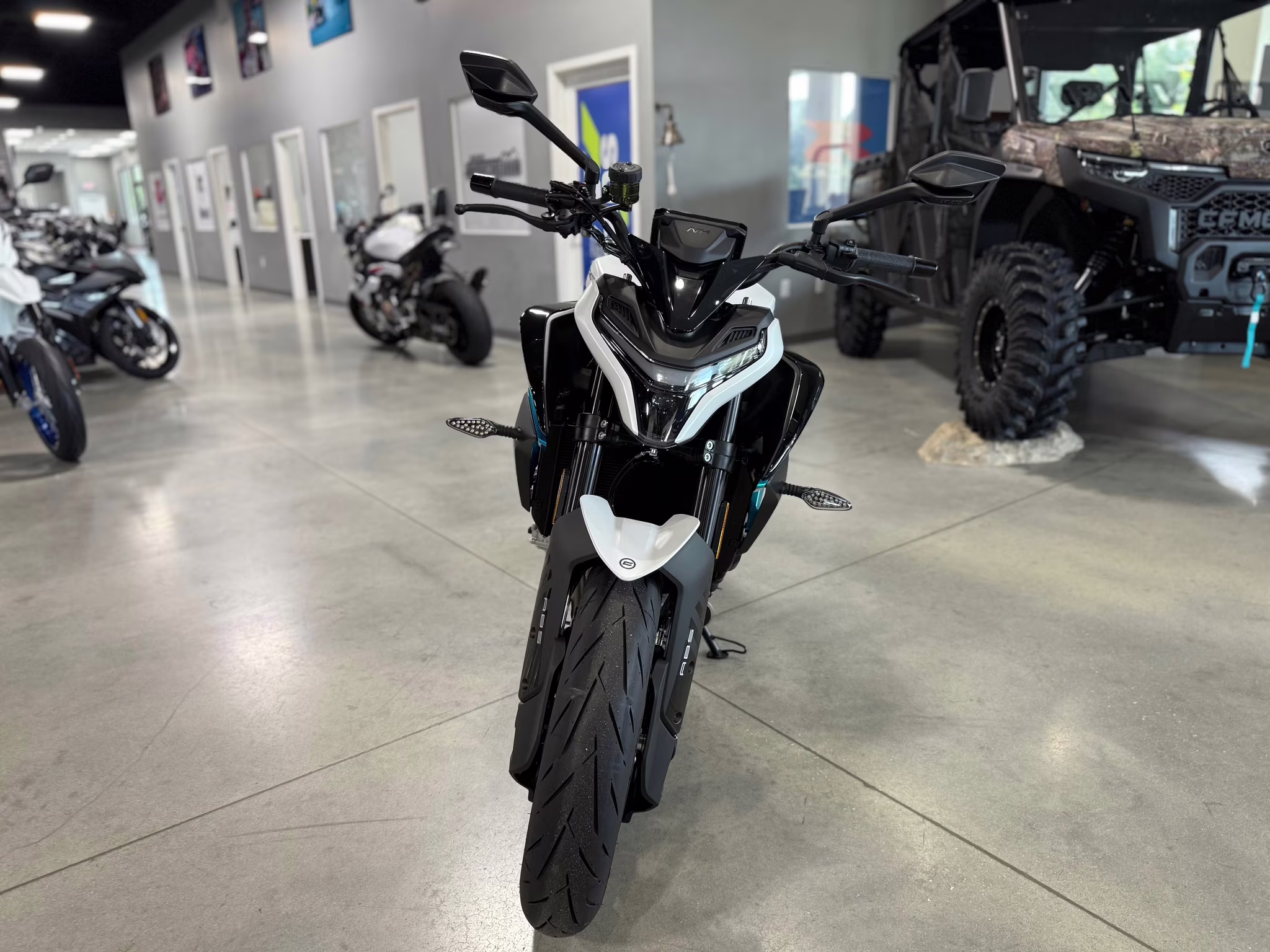 2026 - CFMOTO 675NK Motorcycle