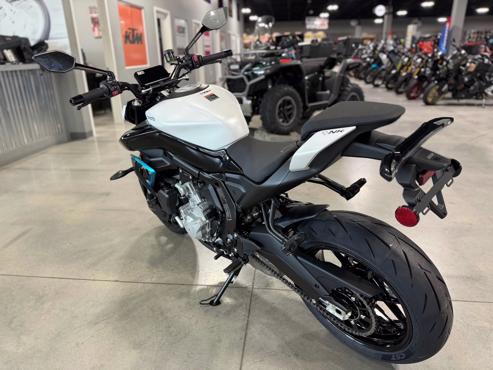 2026 - CFMOTO 675NK Motorcycle