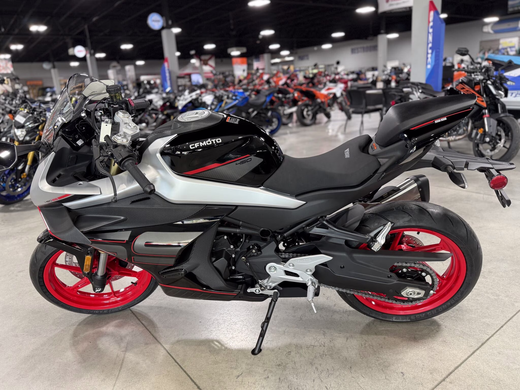2026 - CFMOTO 450SS Motorcycle