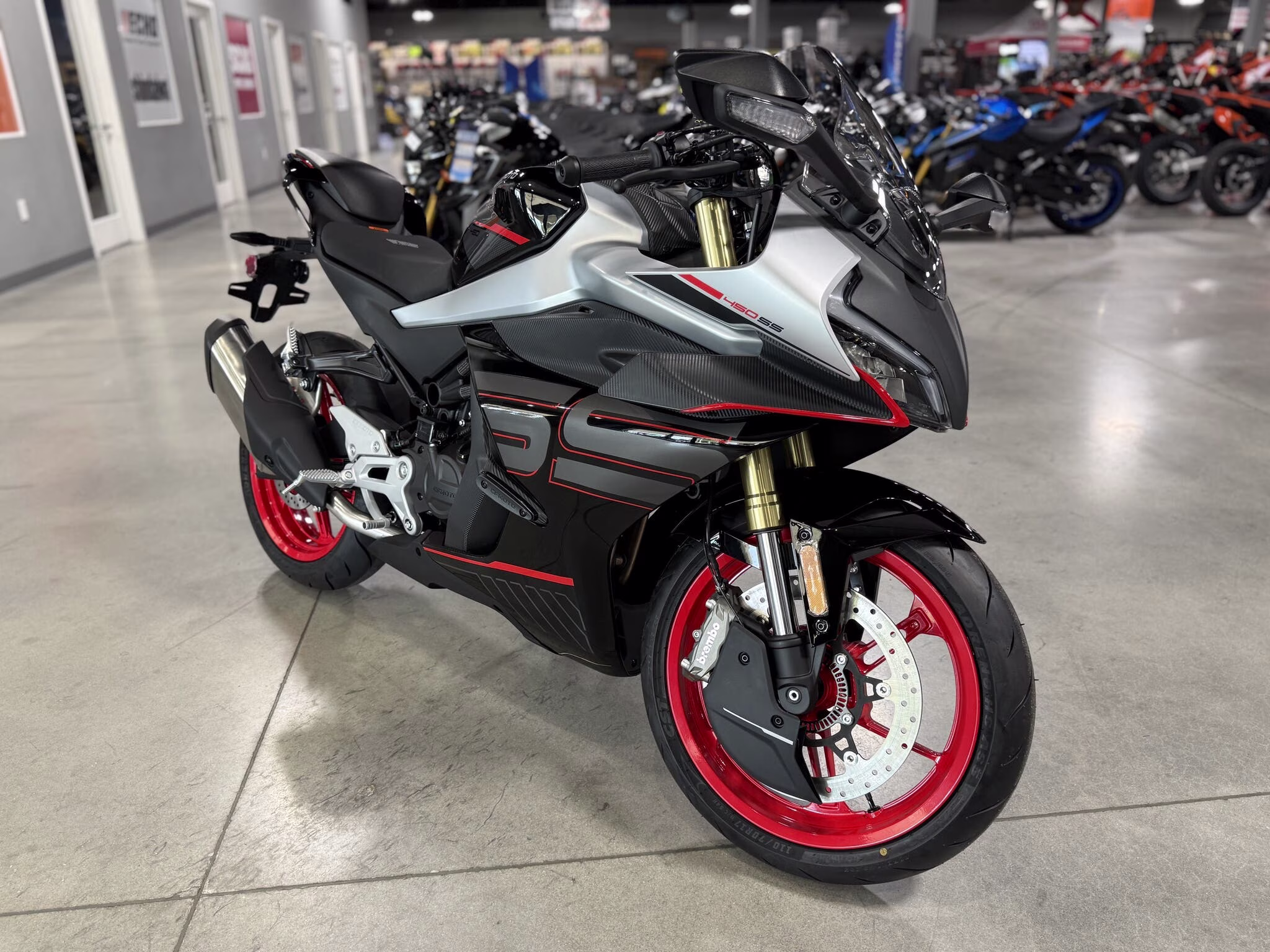 2026 - CFMOTO 450SS Motorcycle