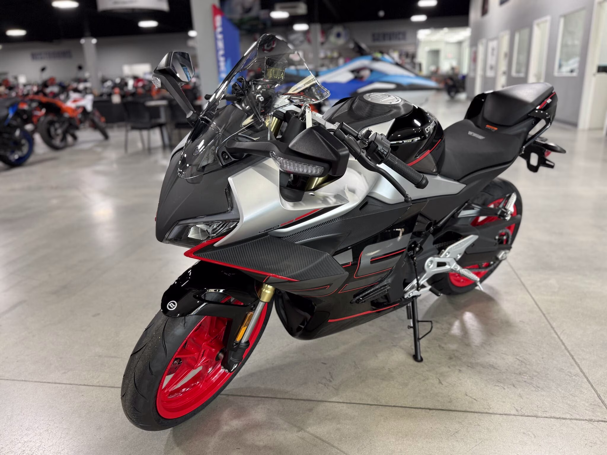 2026 - CFMOTO 450SS Motorcycle