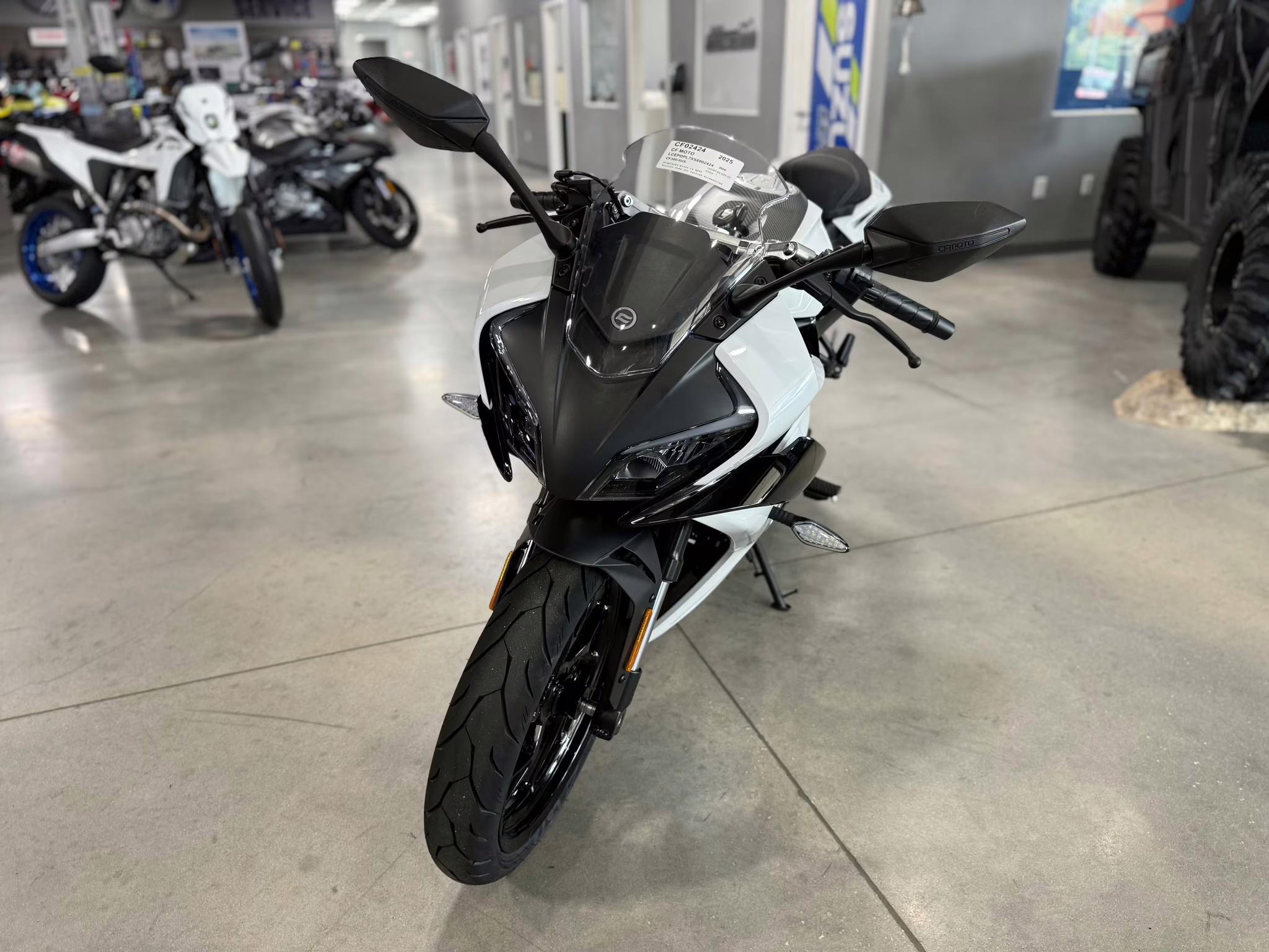 2025 WHI CFMOTO 300SS Motorcycle