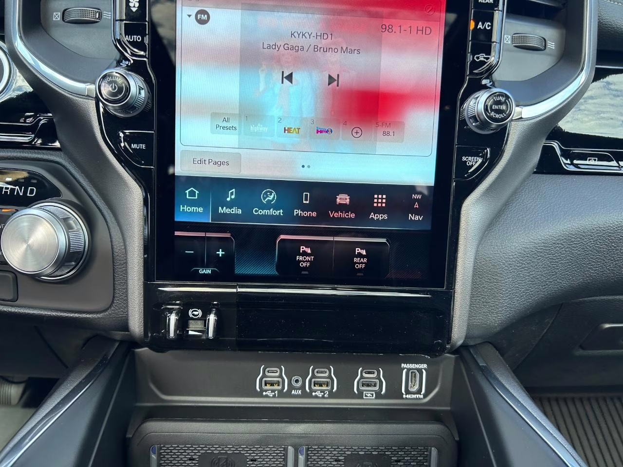 2026 Ivory White Tri-Coat Pearlcoat Ram 1500 Laramie 4X4 Truck